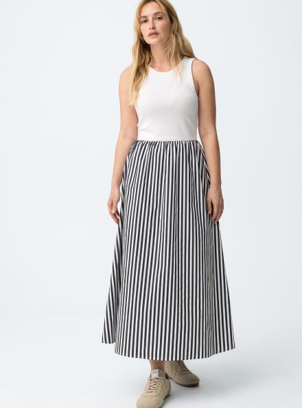 Μπλε ριγέ μίντι φόρεμα